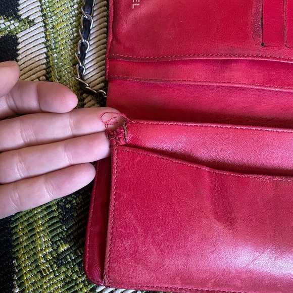 CHANEL Wallet & Crossbody - Picture 4 of 10